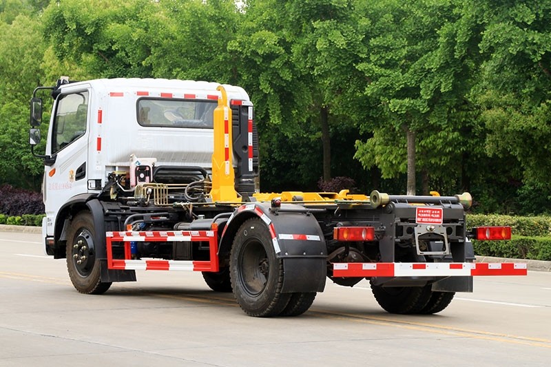 東風華神T3勾臂垃圾車 7方(可拉建筑垃圾箱)