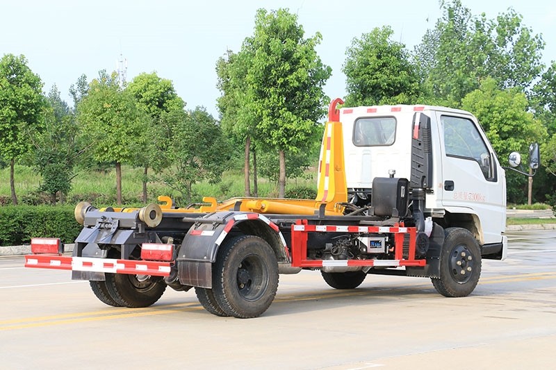江鈴順達(dá)勾臂垃圾車 5方