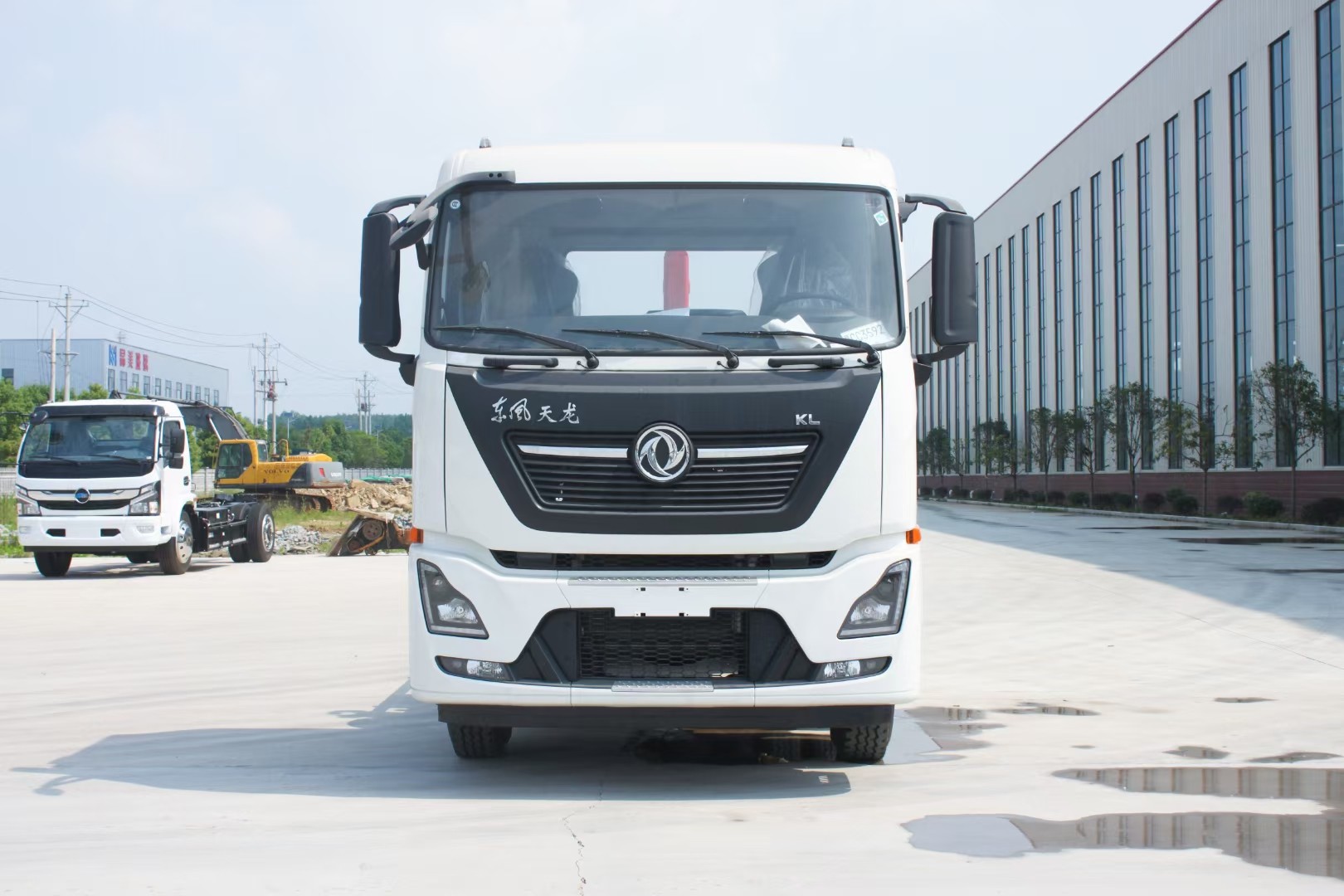 東風(fēng)天KL后雙橋鉤臂式垃圾車 20方