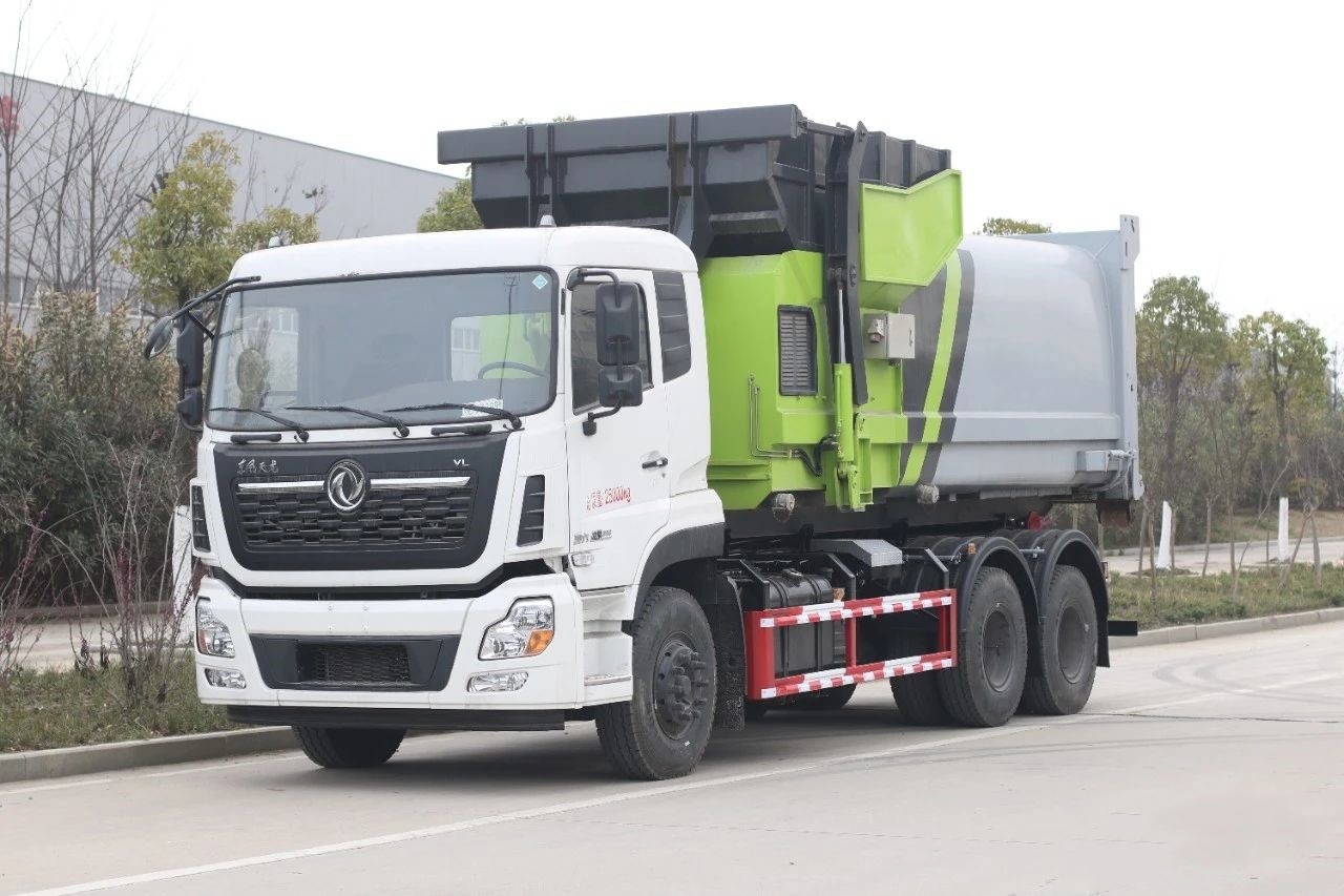 東風(fēng)天龍VL后雙橋勾臂垃圾車 20方