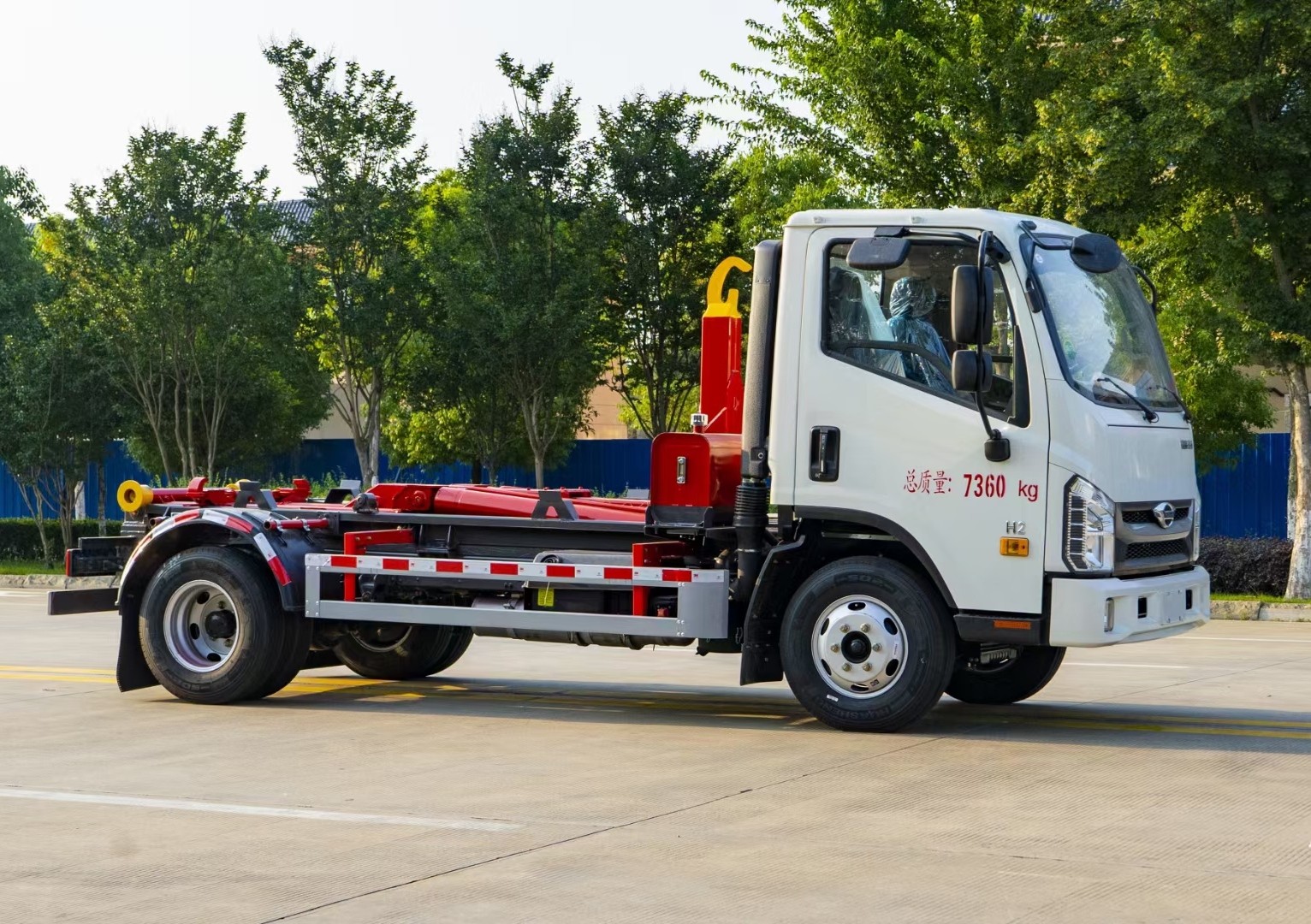 福田領航H2勾臂垃圾車 5方