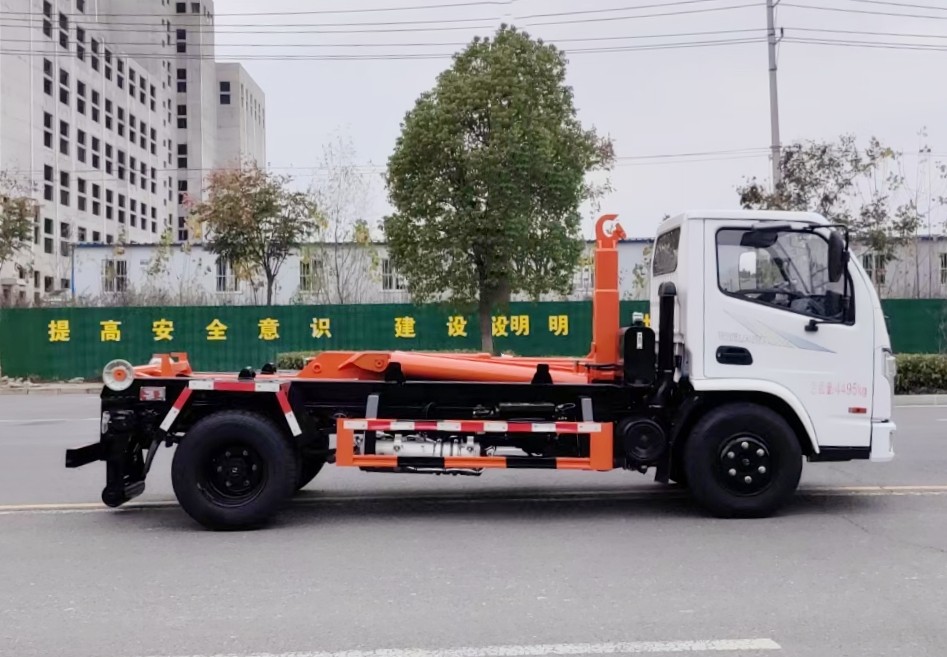 南駿藍(lán)牌(地庫(kù))勾臂垃圾車 7方建筑垃圾箱 
