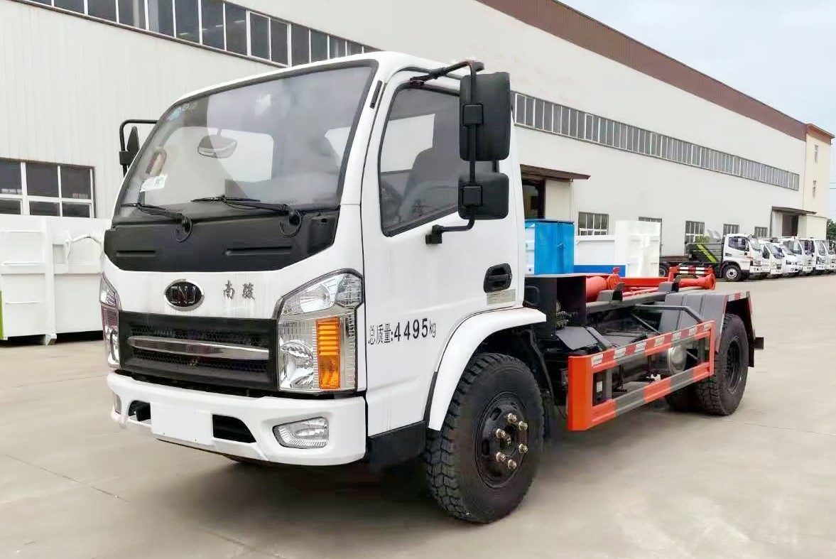 南駿藍(lán)牌(地庫)勾臂垃圾車 7方建筑垃圾箱 
