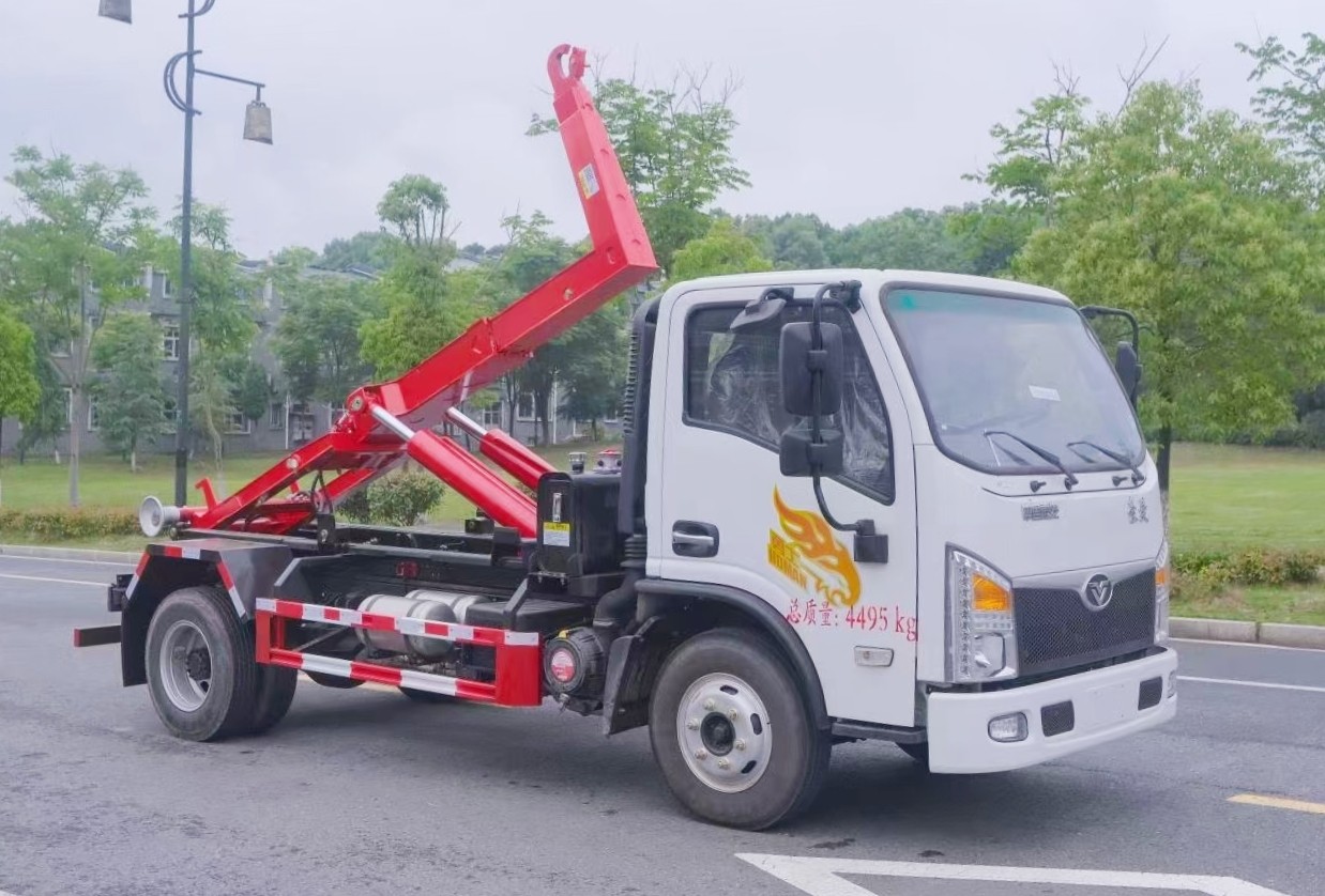 重汽豪曼藍(lán)牌(地庫)勾臂垃圾車 7方建筑垃圾箱  
