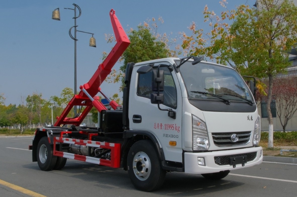 躍進(jìn)藍(lán)牌(地庫)勾臂垃圾車 7方建筑垃圾箱  
